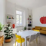 Design - Center 4*