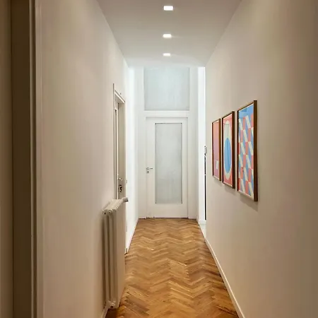 בית הארחה Design - Center 4*