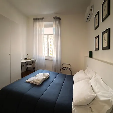 Design - Center בית הארחה 4*